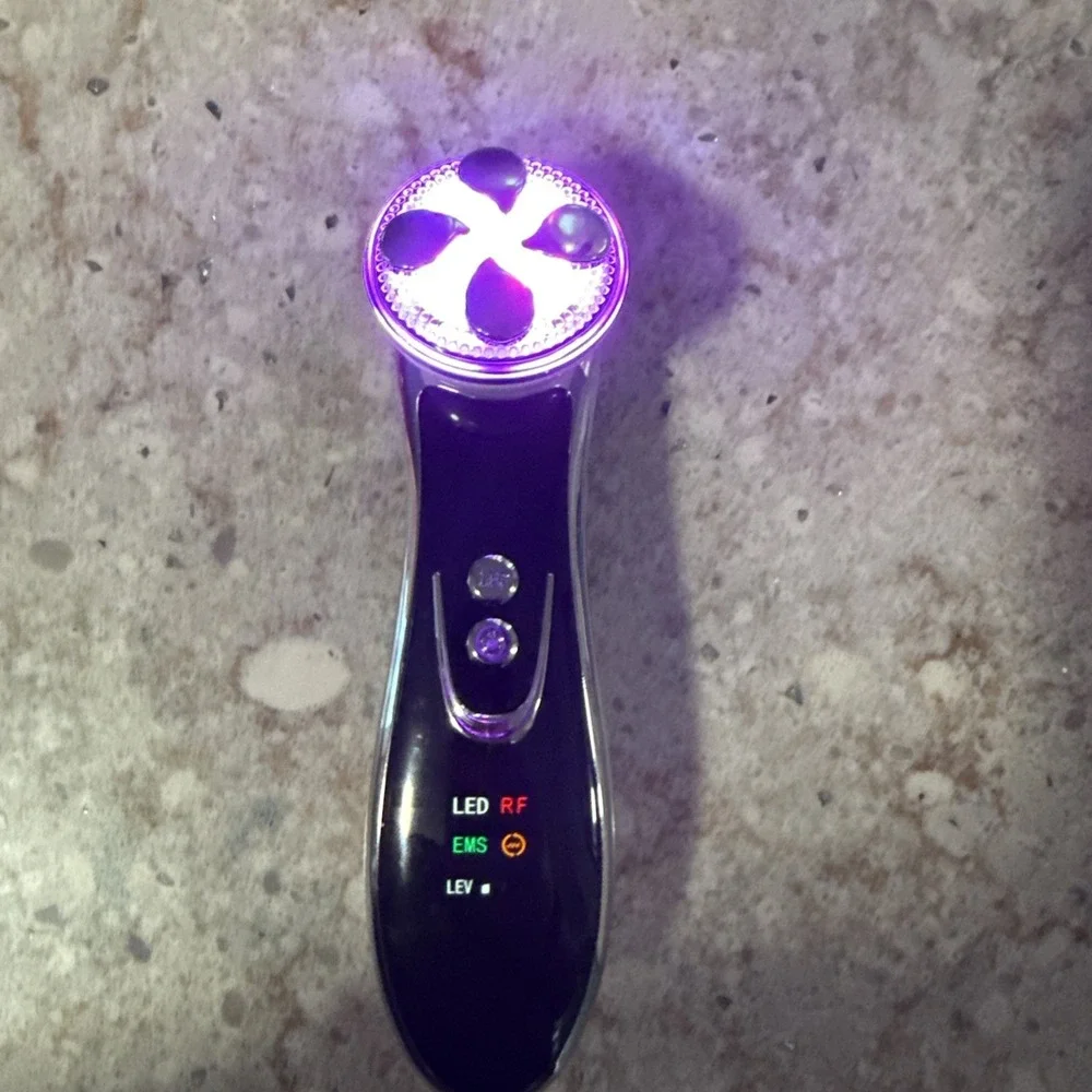 Face Red & Blue Light 4 In 1 Radio Frequency Hand Held Device with Charger